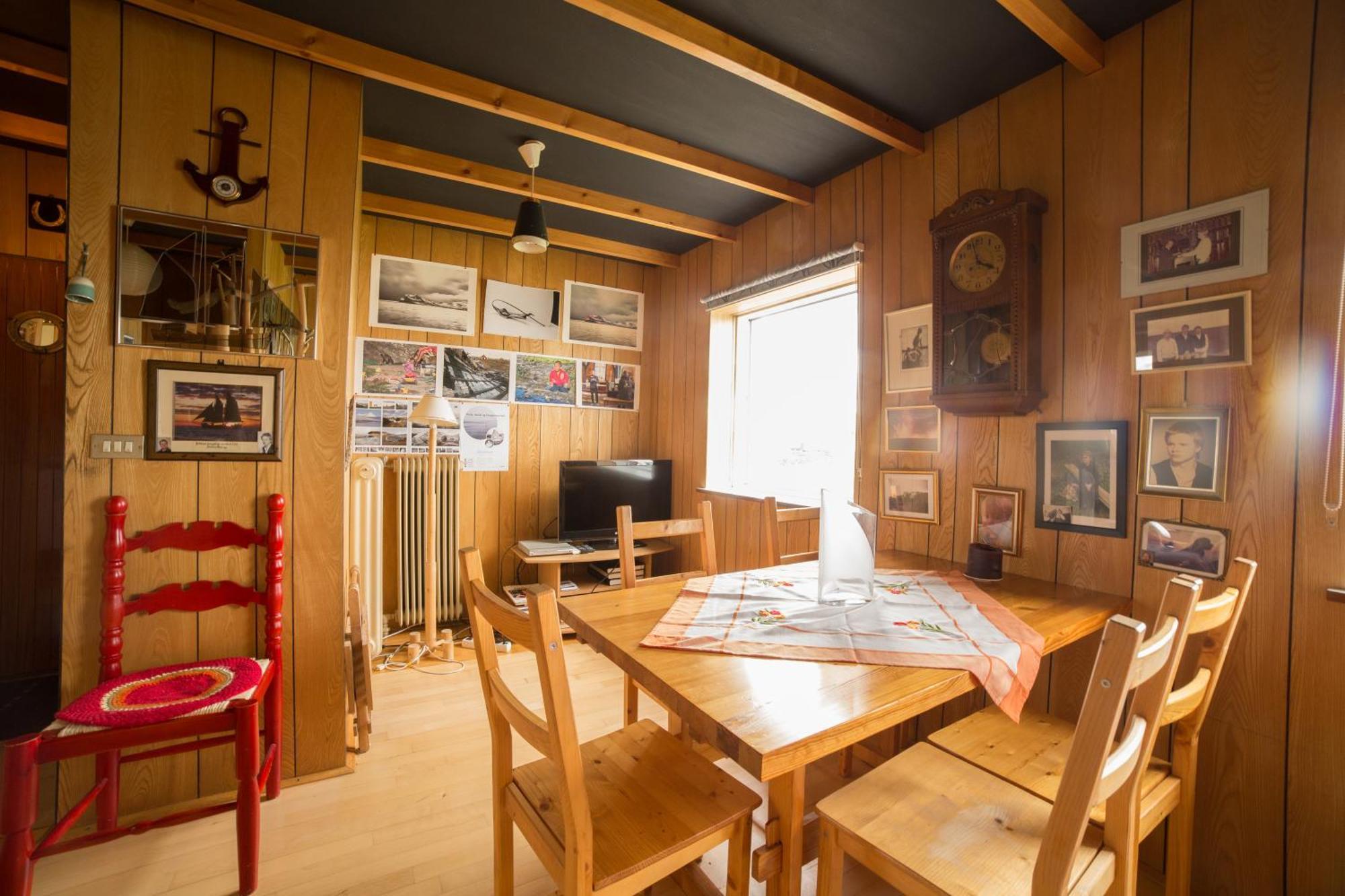 Dimmuborgir Guesthouse Myvatn Room photo